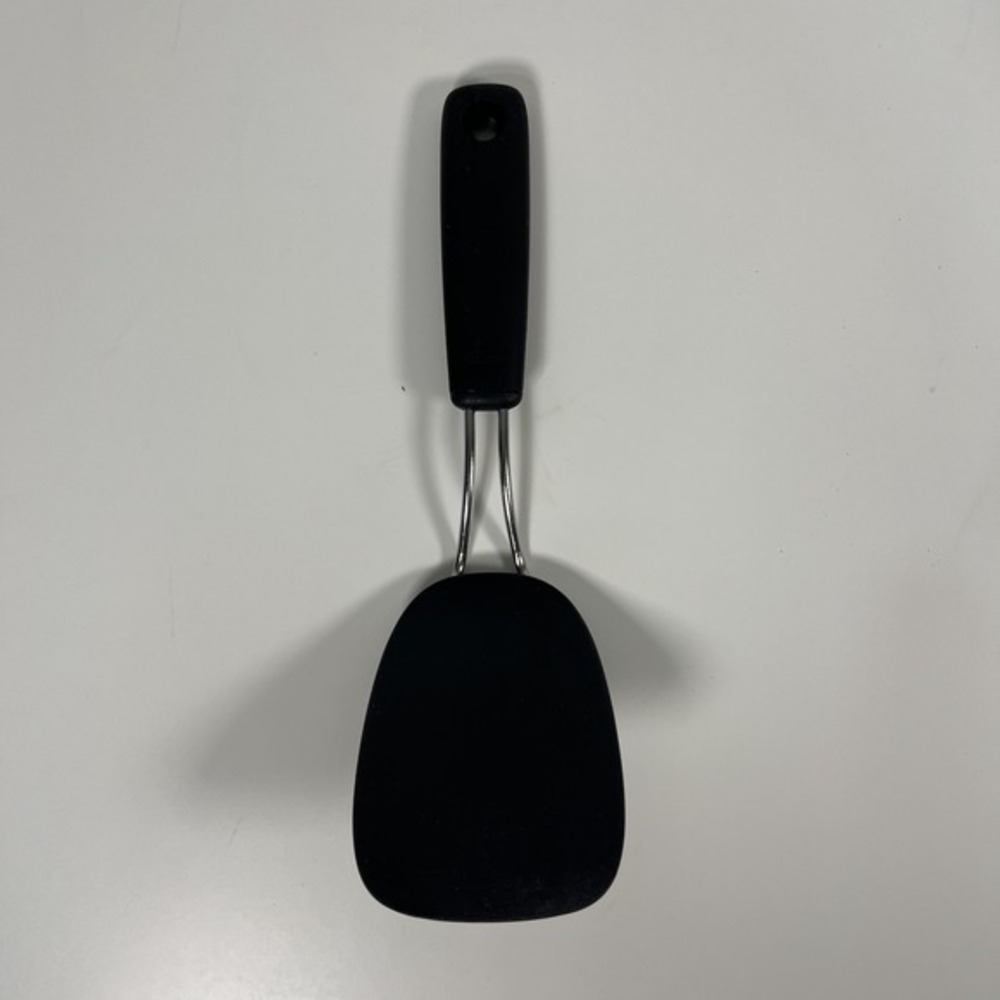 Oxo Good Grips Solid Spatula Turner Flipper Large Black Nylon Thin Flexible